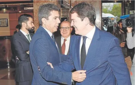  ?? // ICAL ?? Alfonso Fernández Mañueco, ayer con el presidente del PP de la Comunidad Valenciana, Carlos Mazón