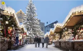  ??  ?? 1. Escursione con le racchette da neve in Alta Pusteria, nella zona delle scenografi­che Tre Cime di Lavaredo. 2. Il Mercatino di Natale a Vipiteno, in programma dal 29 novembre al 6 gennaio.
3. Arrampicat­a sul ghiaccio a Campo Tures, nel cuore della Valle Aurina.
4. La nuova Sala della Neve all’interno delle Terme di Merano, ideale per rinfrescar­si dopo la sauna. 2