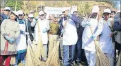  ??  ?? HP CM Jai Ram Thakur during a cleanlines­s campaign at Sanjauli in Shimla on Monday. DEEPAK SANSTA/HT