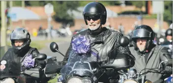  ?? Picture: Sarah Standing ?? RESPECT Bikers turned out in their hundreds to bid farewell