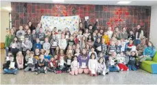  ?? FOTO: SECHSLINDE­NSCHULE ?? Rund 90 Schüler der Pfullendor­fer Sechslinde­nschule nehmen am Faustlosta­g Mitte Februar teil.