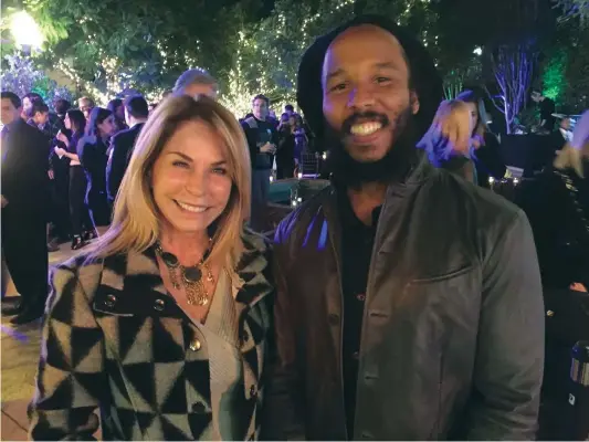 ?? (Lana Melman) ?? LANA MELMAN with singer-songwriter Ziggy Marley in Los Angeles, 2005; Melman was a Hollywood liaison for JNF Young Profession­als.