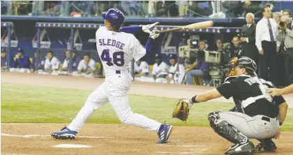  ?? PHIL CARPENTER/POSTMEDIA, FILE ?? Terrmel Sledge had the last home at-bat for the Expos when he popped out Sept. 29, 2004, at Olympic Stadium.