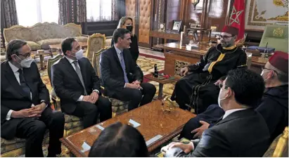  ?? Photo: Moncloa ?? Time for talks - Pedro Sánchez met Mohamed VI in Rabat