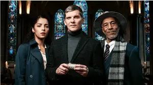  ?? ?? Hannah Rose Caton as Sophie Neveu, Nigel Harman as Robert Langdon and Danny John-jules as Sir Leigh Teabing in The Da Vinci Code
Pic: Oliver Rosser, Feast Creative