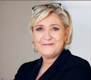  ??  ?? Marine Le Pen : « La première année de M. Macron est exactement dans l’axe et la philosophi­e que j’avais pressentis : mondialisa­tion sauvage, brutalité sociale… ».