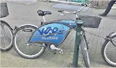  ?? RP-FOTO: NIC ?? Leih-Fahrräder gelten als ein Verkehrsmi­ttel der Zukunft. In anderen Städten sind solche so genannten Sharing-Systeme weiter verbreitet.