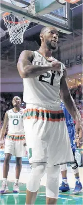  ?? DAVID SANTIAGO/AP ?? Forward Kamari Murphy is one of the veterans on the Miami roster that have come through with strong performanc­es this season as the Hurricanes won 10 games in the tough ACC.