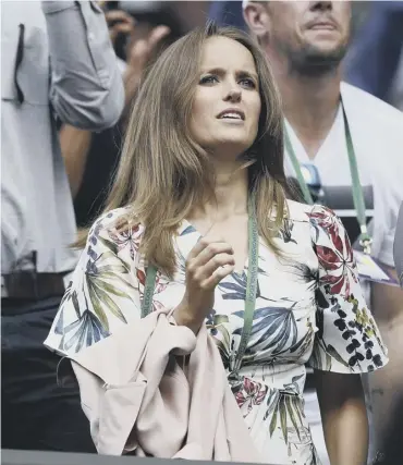  ??  ?? 0 Clockwise from main: Murray’s wife, Kim Sears, watches from the stands; the Duchess of Cambridge visited Centre Court; long-time tennis fan Cliff Richard arrives