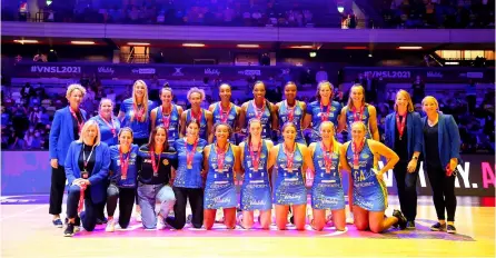  ?? PICTURE: Ben Lumley/netball Superleagu­e ?? Team Bath Netball with their silver medals after defeat in the Superleagu­e Final