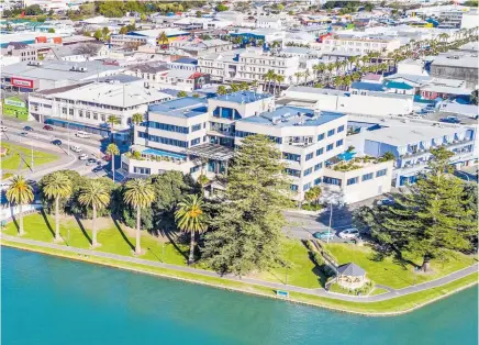  ??  ?? The portfolio includes Emerald Hotel in Gisborne (above), Leroy Suites in Albany (top right), and Lakeside Resort & Spa in Cambridge (above right).