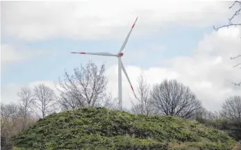  ?? FOTO: ARCHIV/SEK ?? Die Gemeinde Immendinge­n nimmt nun doch Abstand davon, Flächen in Ippingen für die Windkraft an den Betreiber „Kommunalwi­nd“zu verpachten.