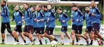  ??  ?? Zu Gast in Heiligenst­adt: Die Fußballer von Wacker Nordhausen bereiten sich im Eichsfeld auf die Regionalli­ga-Saison vor.