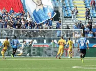  ?? (foto LaPresse) ?? Decisiva La prodezza realizzata da Di Mariano al 94’ per l’-10