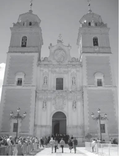  ??  ?? Blickfang: Die Pfarrkirch­e von Vélez Rubio könnte es hinsichtli­ch ihrer architekto­nischen Attraktivi­tät mit so mancher Kathedrale aufnehmen.