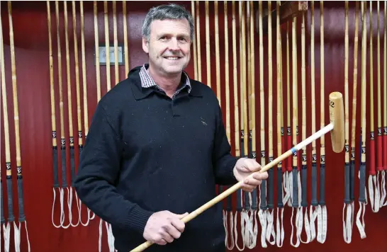  ?? PHOTO/DUNCAN BROWN ?? STRAIGHT SHOOTER: Wood Mallets owner George Wood of Otane has carved a top-end global niche with polo and croquet mallets.