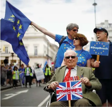  ?? Foto: Reuters/Henry Nicholls ?? Stimmung für ein erneutes Referendum: Londoner »Remainers« bei einer Demonstrat­ion im Juni