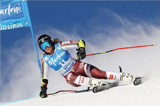  ?? Bild: Alessandro Trovati ?? DET TAR SIG. Sara Hector i första storslalom­åket i Kronplatz.