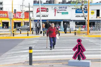  ?? /CORTESÍA AYUNTAMIEN­TO ?? Con el proyecto se pondrán más de 2 mil señalética­s horizontal­es en diferentes calles de la capital