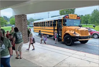  ?? Contribute­d ?? Students were met by teachers at the door as they got off the bus at Westside Elementary to start their first day back in the classroom for the 2019-2020 school year on Friday, August 2.