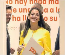  ?? KIM MANRESA ?? Inés Arrimadas ayer en la sede electoral de la calle Balmes