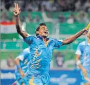  ?? HT ?? ▪ A file photo showing Danish Mujtaba celebratin­g a goal during an internatio­nal match.