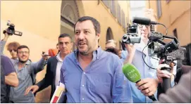  ?? [ Reuters ] ?? Lega-Chef Salvini geht auf Konfrontat­ionskurs zum Staatspräs­identen.