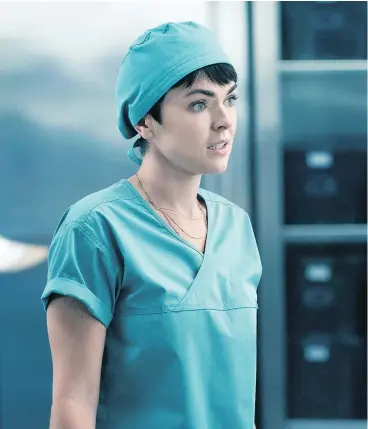  ?? BEN MARK HOLZBERG ?? Serinda Swan deliberate­ly put on weight and cut her bangs crookedly to give TV coroner Jenny Cooper a more authentic, utilitaria­n look.