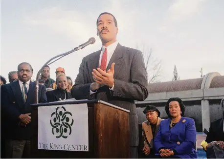  ?? Leita Cowart/Associated Press ?? Dexter King, son of Martin Luther King Jr., speaks to the press outlining his family’s plan for an interactiv­e museum to be built at the MLK Center in Atlanta, Dec. 28, 1994. The King Center in Atlanta says the son of the civil rights leader died Monday at his California home after battling prostate cancer.