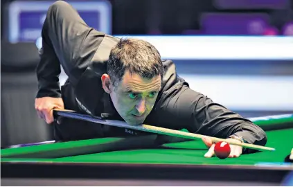  ?? ?? Ronnie O’Sullivan won the Masters title for an eighth time and said his opponent Ali
Carter should ‘go and sort his life out’