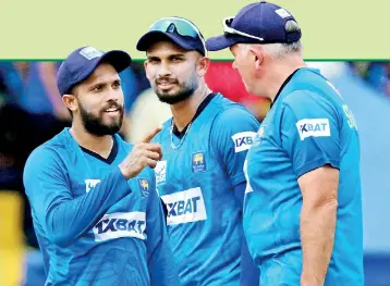  ?? AFP ?? Sri Lanka was to replace Dasun Shanaka (C) with Kusal Mendis (L) as skipper, but the former received another lifeline -