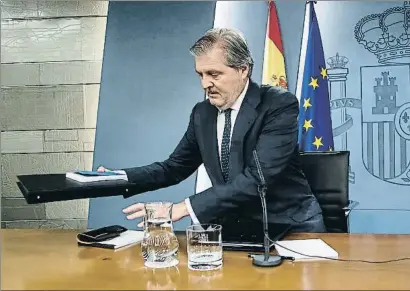  ?? DANI DUCH ?? El portaveu del Govern espanyol, Íñigo Méndez de Vigo, ahir després del Consell de Ministres