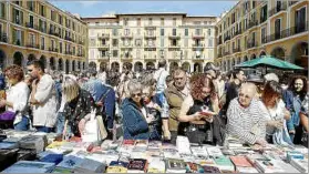  ?? Foto: PILAR PELLICER ?? El año pasado Sant Jordi cayó en domingo.