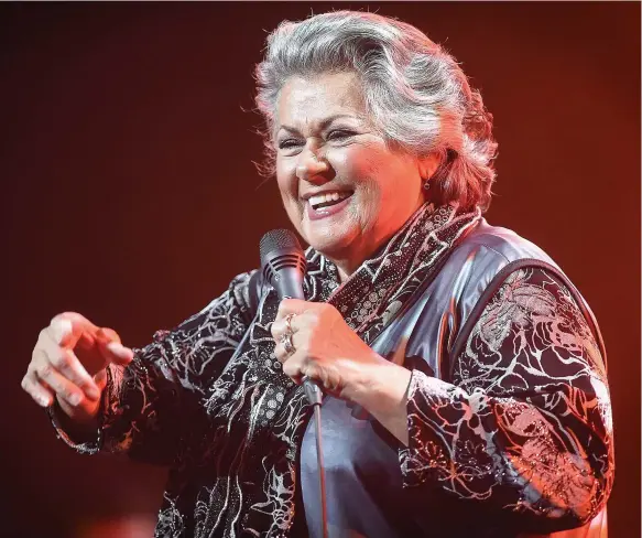  ?? PHOTO D’ARCHIVES, SIMON CLARK ?? Ginette Reno avait fait vibrer le Capitole lors d’une série de spectacles en 2015. Elle récidivera, au Centre Vidéotron, en novembre.