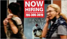  ?? SCOTT MCINTYRE — THE NEW YORK TIMES ?? Recent surveys show 28% of economists and 81% of consumers see a solid possibilit­y of a recession, according to reports by the Wall Street Journal and CNBC.