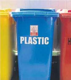  ?? ?? Standardis­ed colours have been recommende­d for recycling bins