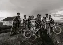  ??  ?? Dukut Tresnopati captures a wide-angle portrait of happy cyclists