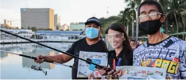  ?? PHOTOGRAPH­S BY RIO LEONELLE DELUVIO FOR THE DAILY TRIBUNE @tribunephl_rio ?? RONNIE Ortiz, (left) and Armando Caabay join the iSpeak interview on Friday at the CCP Seaside complex in Manila.