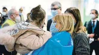  ?? JO        / ?? Refugiats d’Ucraïna arribats a l’aeroport de Manises, a València