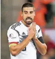  ?? FOTO: DPA ?? Unzufriede­n mit sich und der Welt: DFB-Kapitän Sami Khedira.