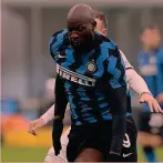  ??  ?? L’ariete di Conte Romelu Lukaku, classe 1993, con l’Inter ha disputato in A 49 partite con 34 gol