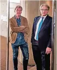  ??  ?? Architekt Oliver Ingenhoven (l.) und Dezernent Hans-Georg Lohe