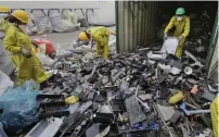  ?? — AP ?? Around 62 million metric tonnes of mobile phones and devices were dumped on the planet in just one year .