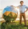  ?? Foto: Rocket Lab ?? Diese Kugel hat den Namen „Humanity Star“. Sie wurde ins All transporti­ert und soll nun um die Erde kreisen.