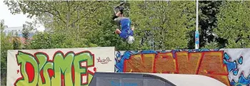  ?? GREAT GERA SKATES ?? Scooter Contest im Skatepark im Geraer Hofwiesenp­ark.