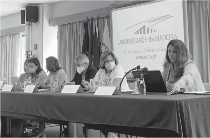  ?? ?? As sessões arrancaram no passado dia 11 e tiveram lugar na Sala do Senado da Universida­de da Madeira.