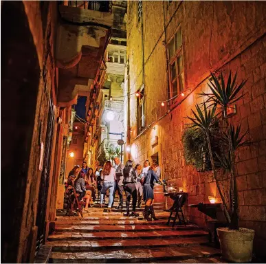  ??  ?? Made for exploratio­n: Wander through the alleyways and passages of Valletta to discover characterf­ul locations as well as a multitude of shops, bars and eateries