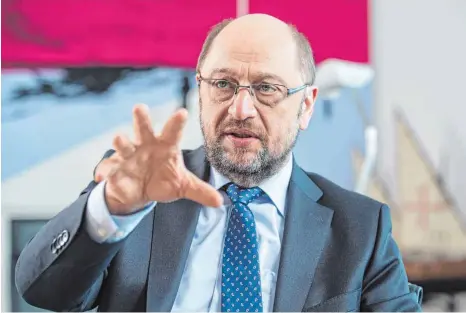  ?? FOTOS: MARCO URBAN ?? Sieht eine „realistisc­he Chance“, Kanzler zu werden: Martin Schulz (SPD) beim Interview im Willy-Brandt-Haus in Berlin.