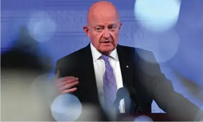  ?? Photograph: Mick Tsikas/AAP ?? Former US director of national intelligen­ce James Clapper supports a royal commission into Murdoch media, as proposed by former Australian prime ministers Kevin Rudd and Malcolm Turnbull.