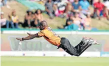  ?? Picture: SHAUN ROY/GALLO IMAGES ?? UNDER THE RADAR: Junior Dala of the Giants fails to make the catch in the Mzansi Super League match against Paarl Rocks on Wednesday.